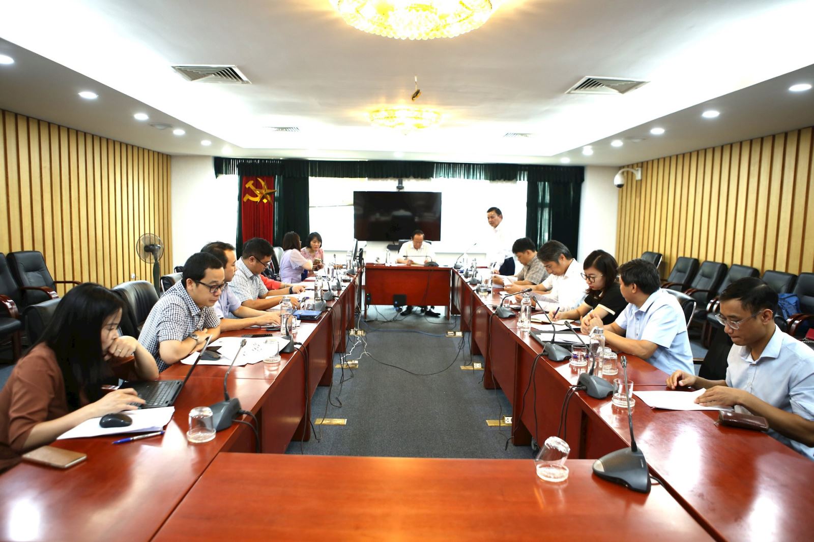 Khẩn trương hoàn thiện hướng dẫn kỹ thuật phân loại rác thải sinh hoạt