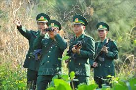 Hoàn thiện các quy định của pháp luật về thẩm quyền xử phạt vi phạm hành chính của chức danh đồn trưởng đồn biên phòng và các chức danh có thẩm quyền tương đương