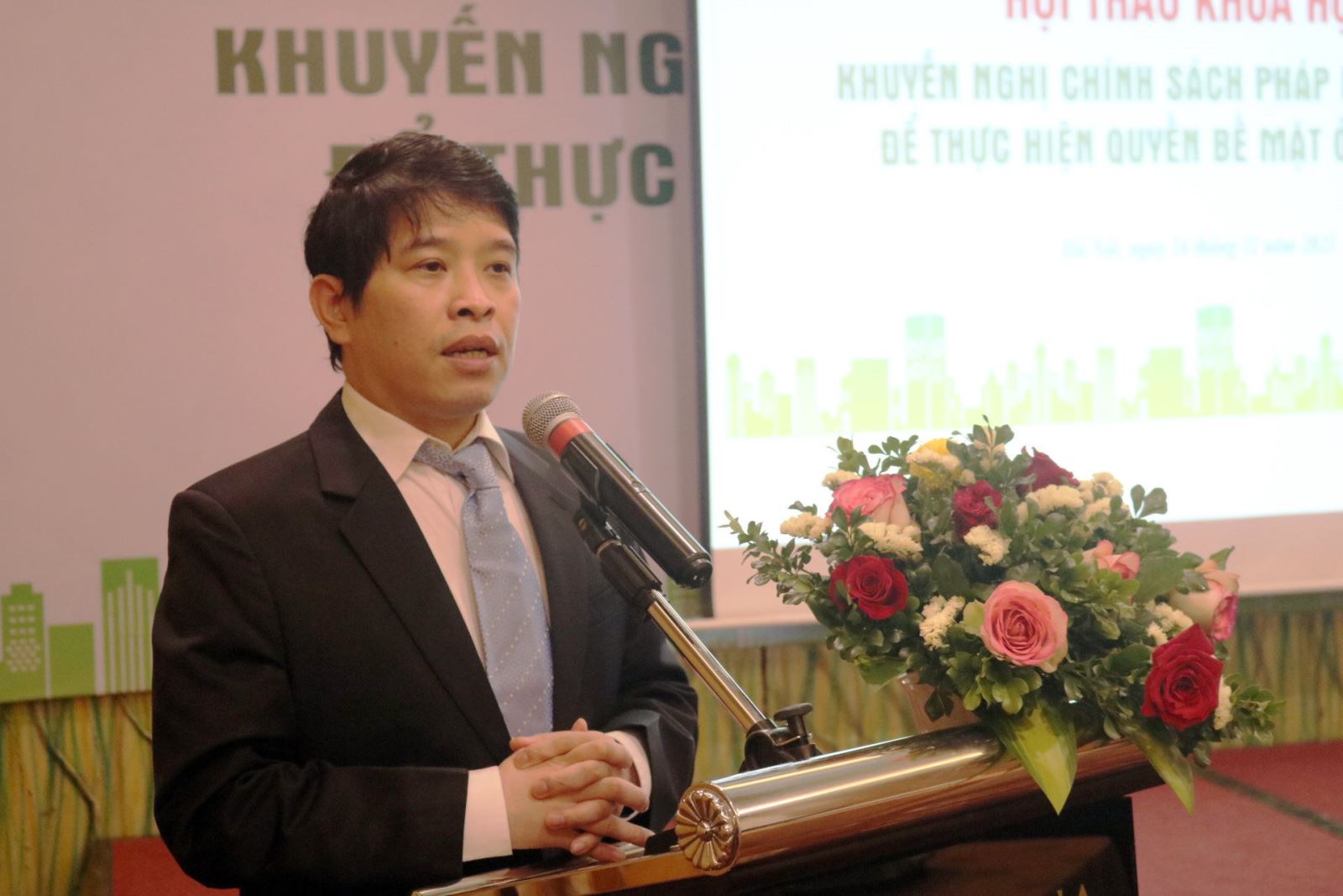 Hoàn thiện chính sách pháp luật đất đai về quyền bề mặt tại Việt Nam