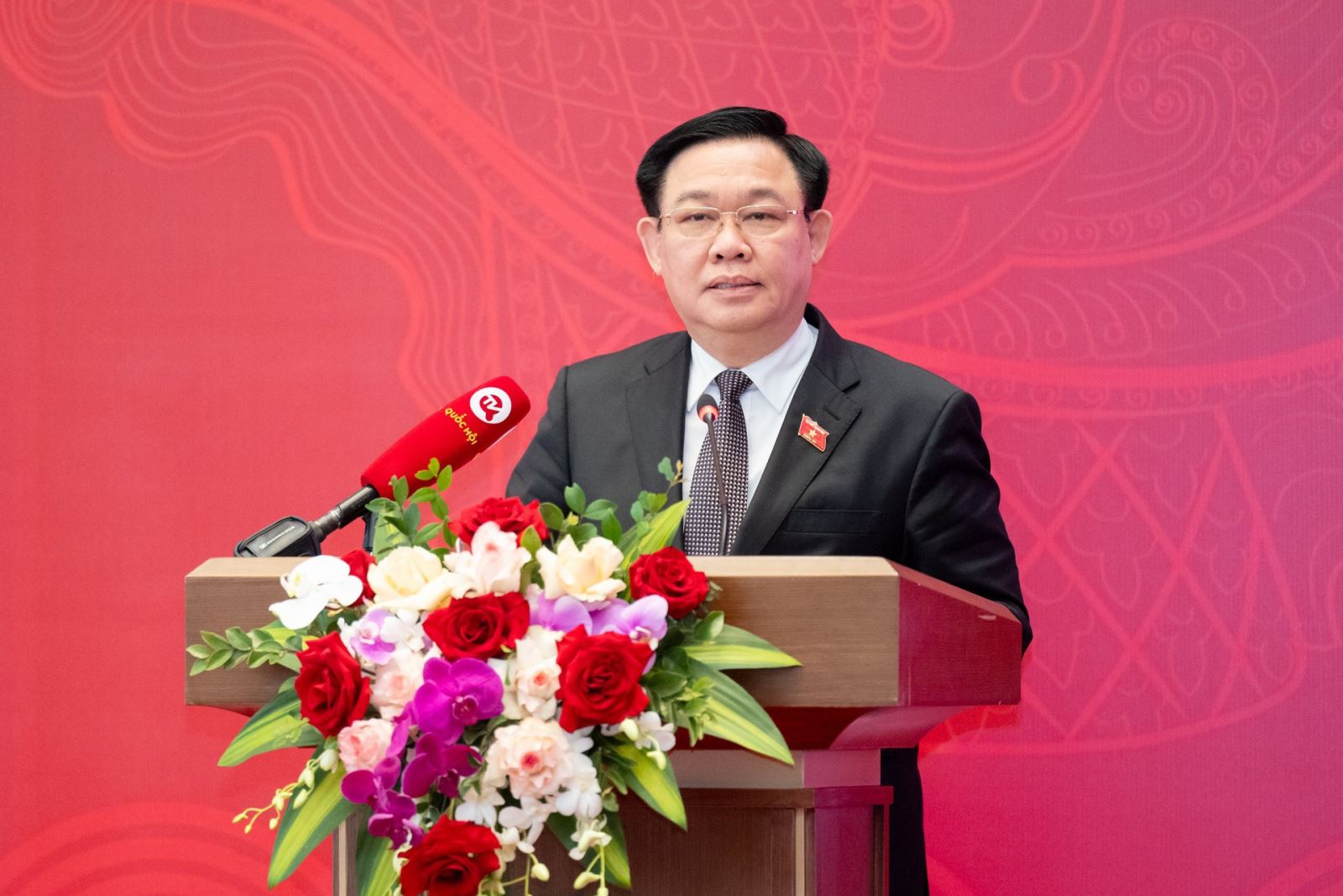 Chủ tịch Quốc hội: Nghiên cứu xuất bản sách “Luật Đất đai – Hỏi và Đáp” để phổ biến, tuyên tuyền pháp luật