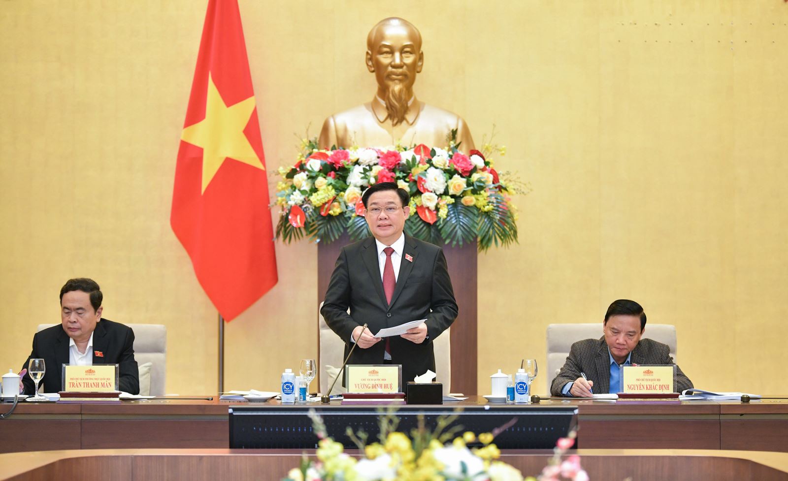 Chủ tịch Quốc hội Vương Đình Huệ chủ trì cuộc làm việc về dự án Luật Đất đai (sửa đổi)