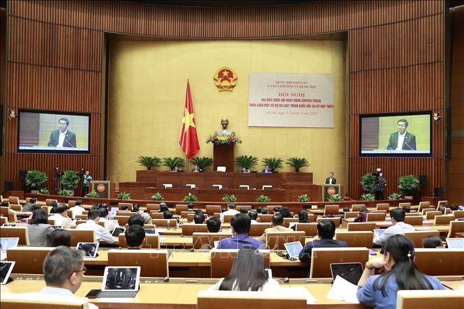 Đại biểu Quốc hội chuyên trách xem xét, cho ý kiến về một số vấn đề lớn còn ý kiến khác nhau đối với dự án Luật Đất đai (sửa đổi)