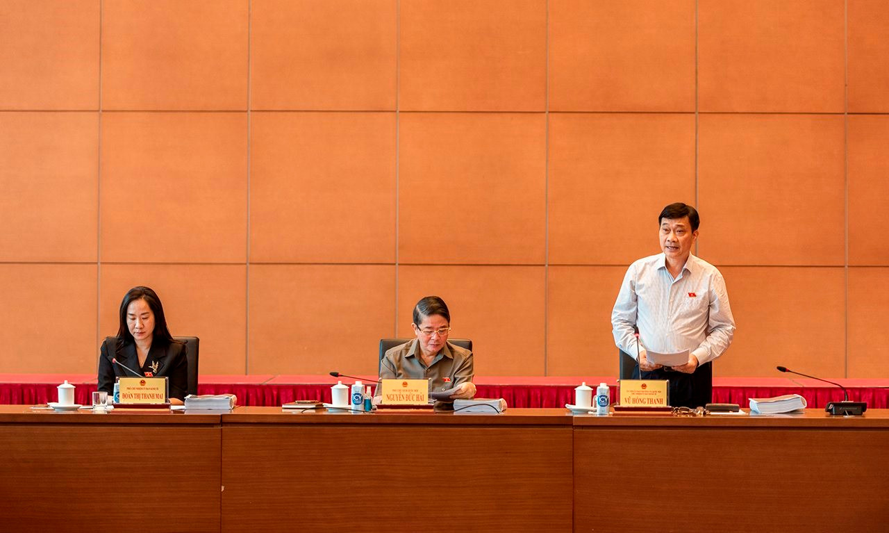 Thường trực Ủy ban Kinh tế họp thẩm tra sơ bộ dự án Luật Đất đai (sửa đổi)
