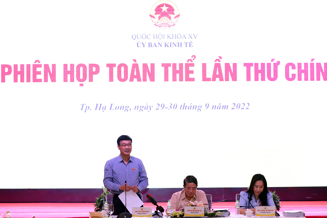 Ủy ban Kinh tế của Quốc hội họp phiên toàn thể thẩm tra Dự án Luật Đất đai (sửa đổi)