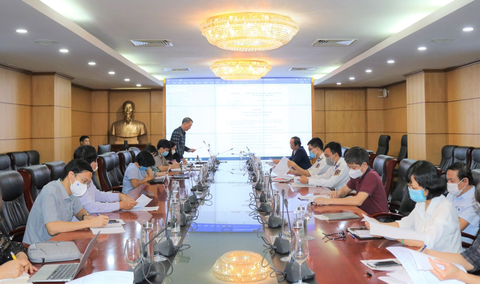 Sẽ phạt nặng hành vi xả chất thải không qua xử lý ra môi trường