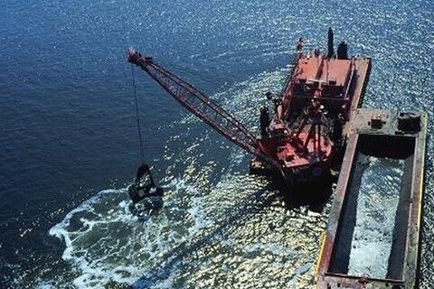 Xây dựng dự thảo Nghị định quy định về xử phạt vi phạm hành chính trong lĩnh vực quản lý tổng hợp tài nguyên, bảo vệ môi trường biển và hải đảo